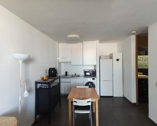 Cuina de Apartament de lloguer en Adeje amb Terrassa, Moblat i Piscina comunitària
