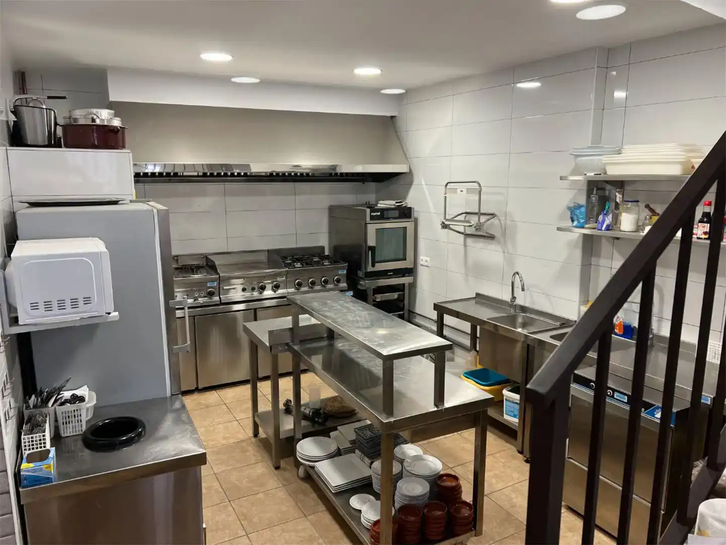 Cocina de Local en venta en Sabiote con Amueblado