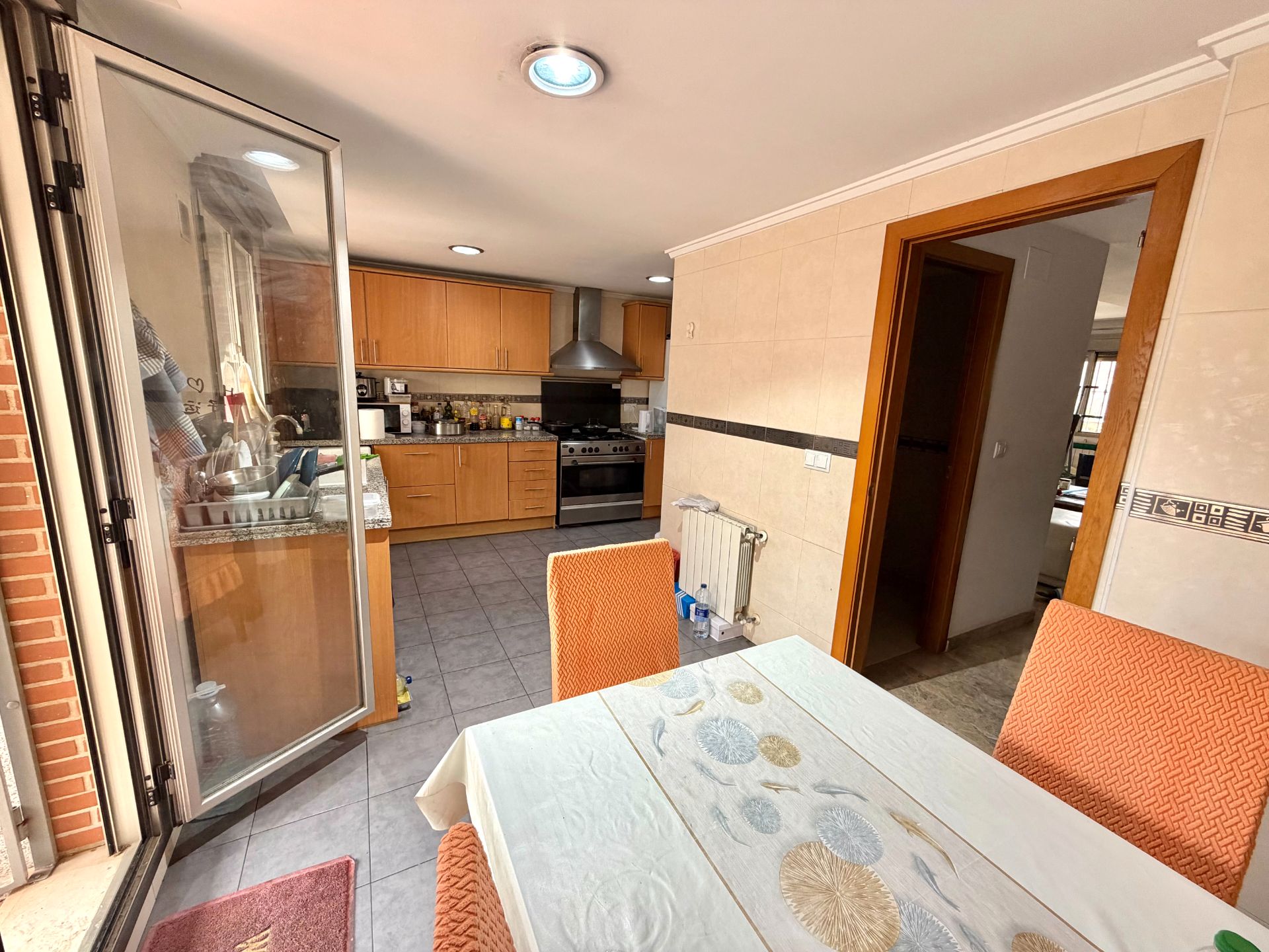 Cuina de Casa adosada en venda en Torrent amb Aire condicionat, Terrassa i Traster