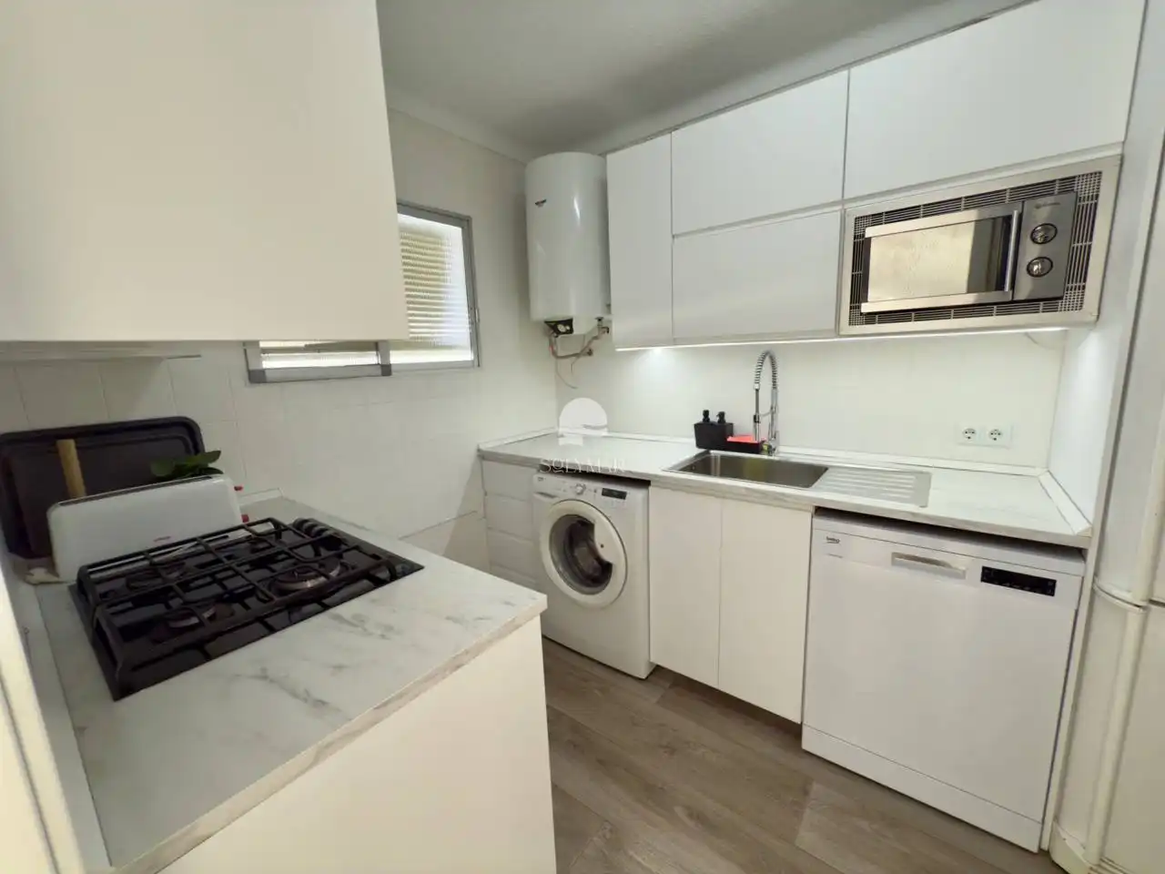 Küche von Wohnung zur Miete in Vélez-Málaga mit Klimaanlage, Heizung und Terrasse