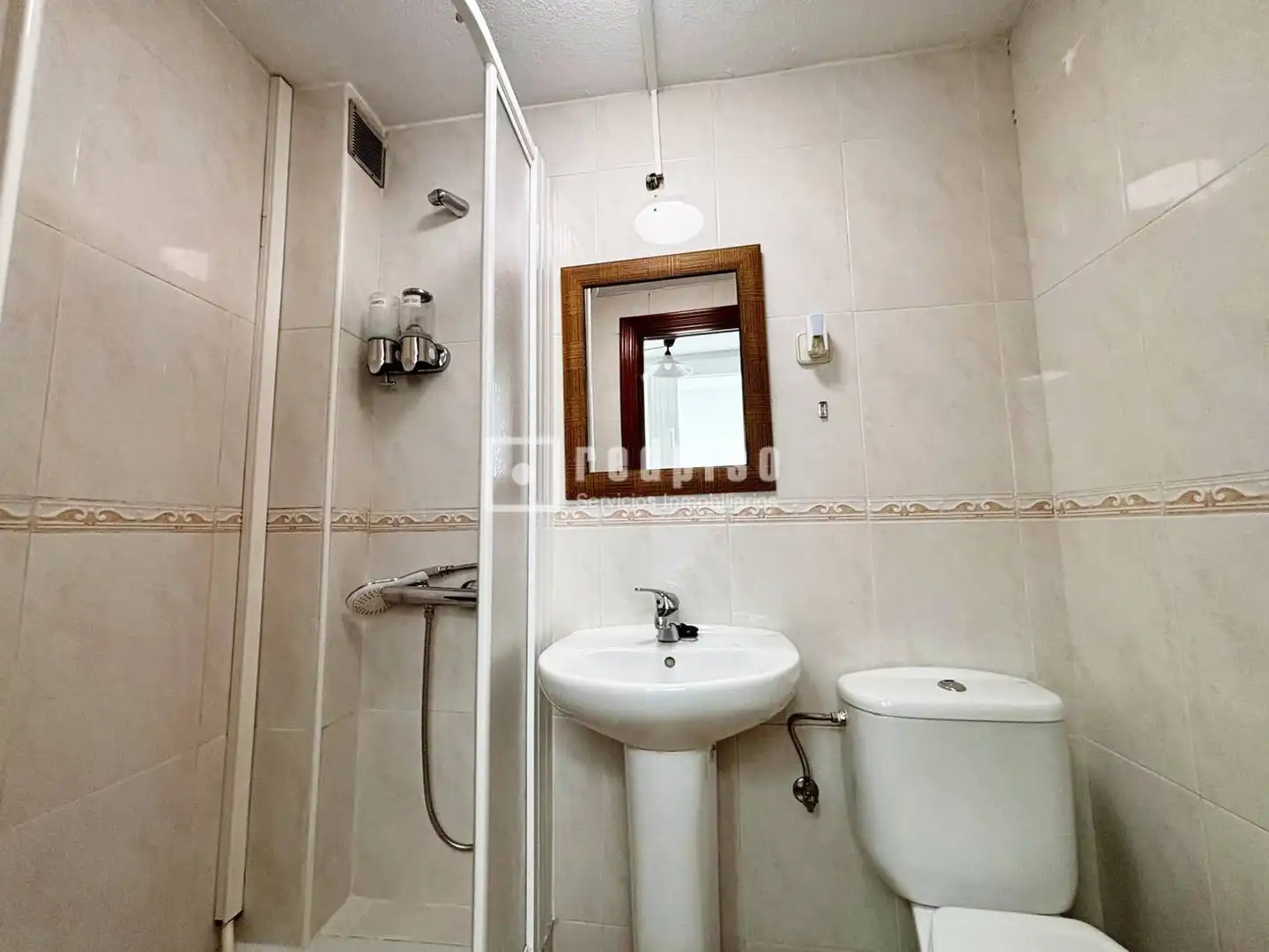 Bany de Dúplex en venda en Guadalajara amb Aire condicionat, Calefacció i Moblat