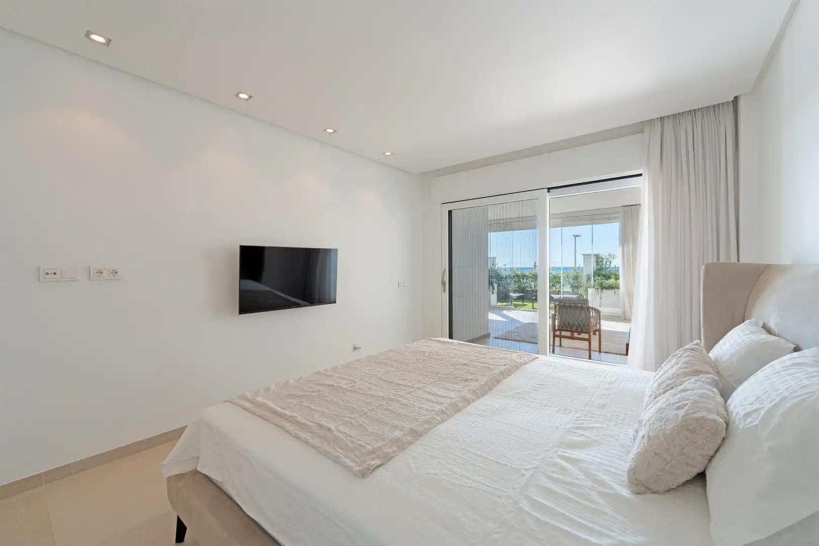 Habitación de Planta baja en venta en Estepona con Aire acondicionado, Terraza y Trastero