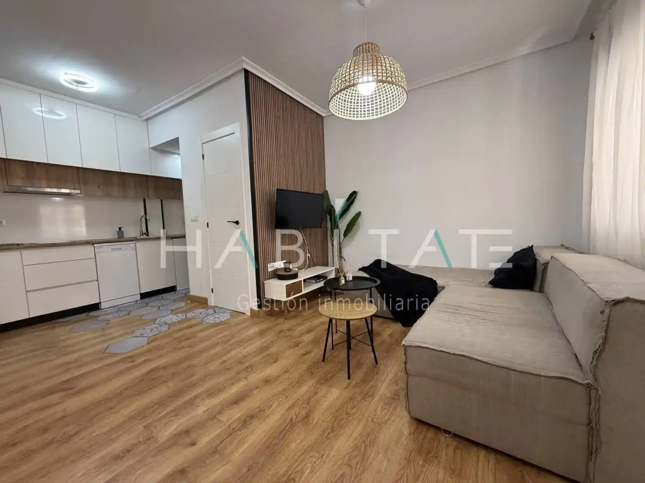 Sala d'estar de Dúplex en venda en Orihuela amb Aire condicionat, Calefacció i Jardí privat