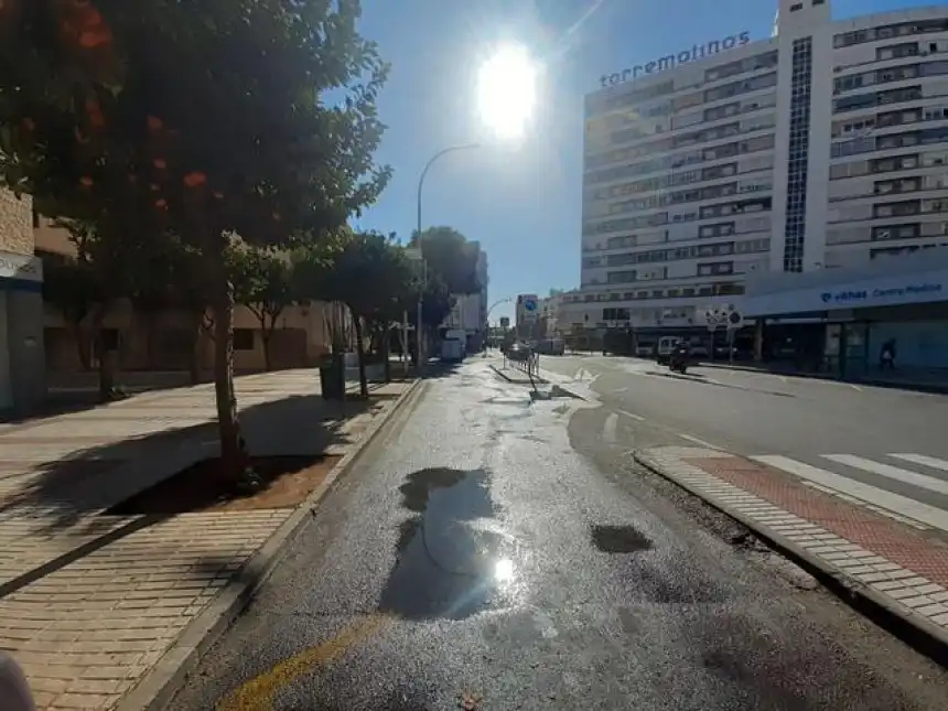 Vista exterior de Casa o xalet en venda en Torremolinos amb Aire condicionat, Calefacció i Moblat