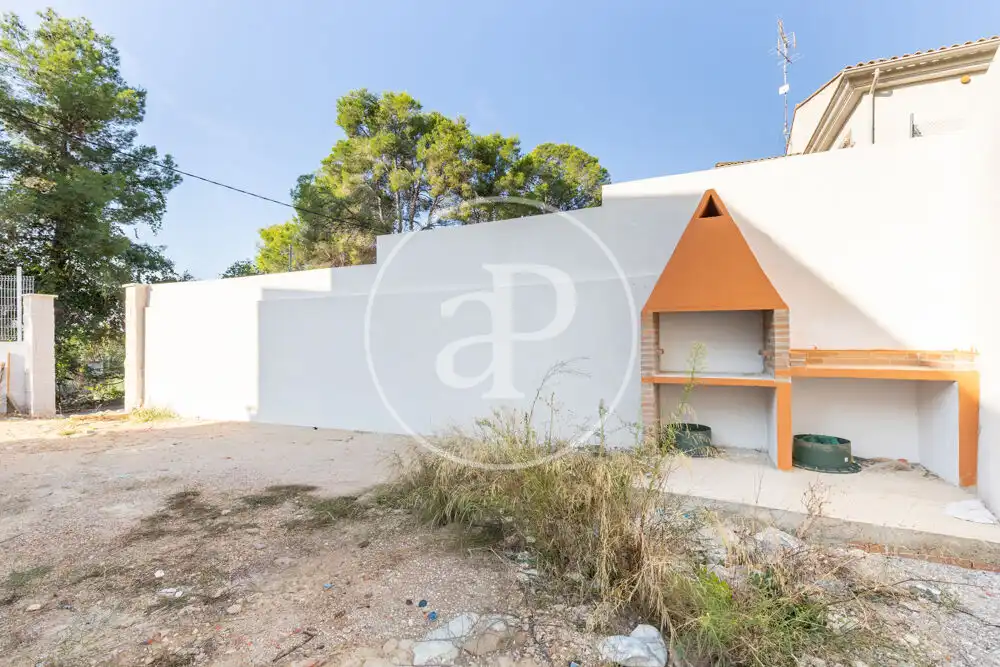 Casa aparellada amb terrassa en venda a Godelleta, imagen 40