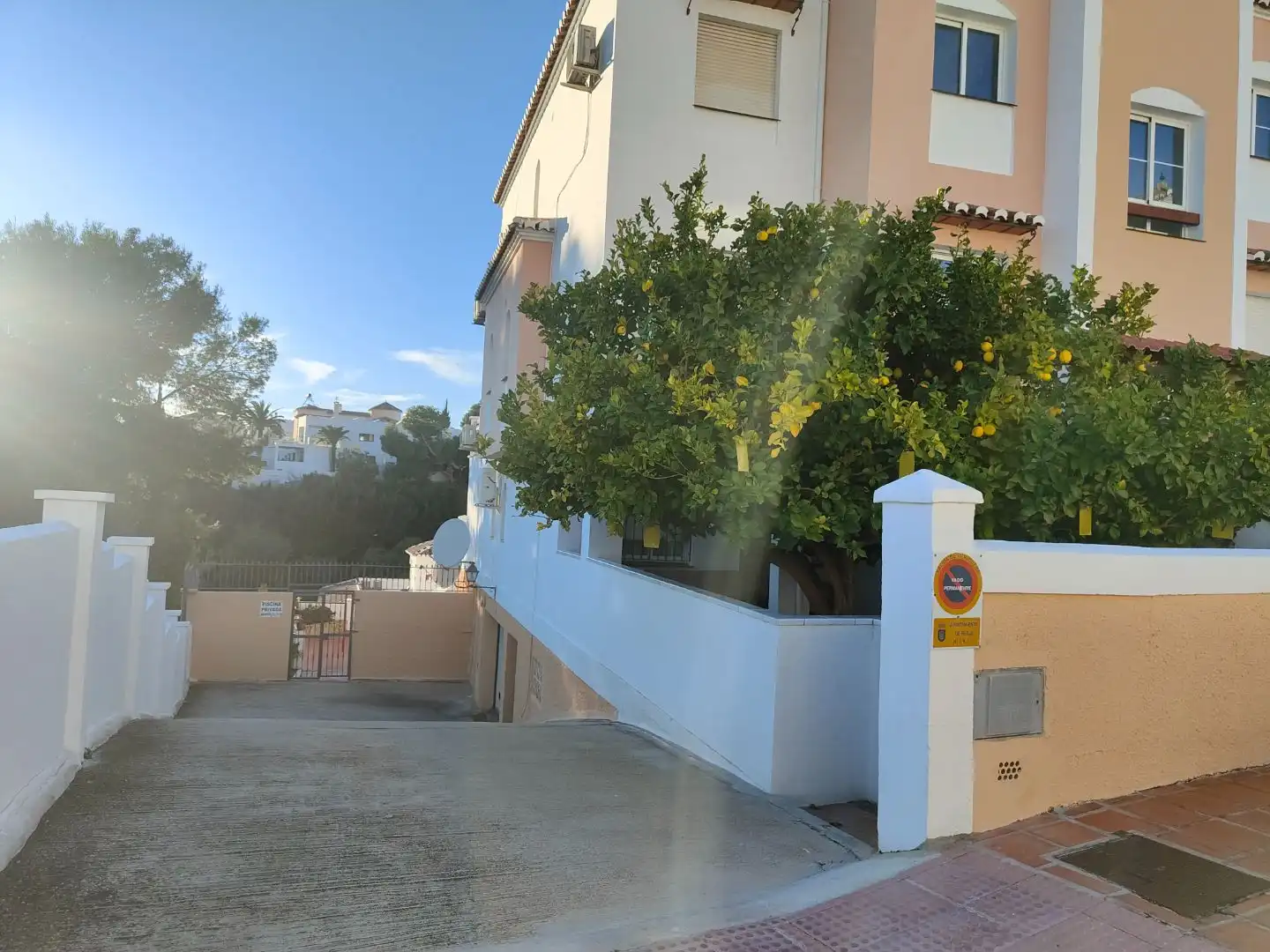 Vista exterior de Garaje en venta en Nerja