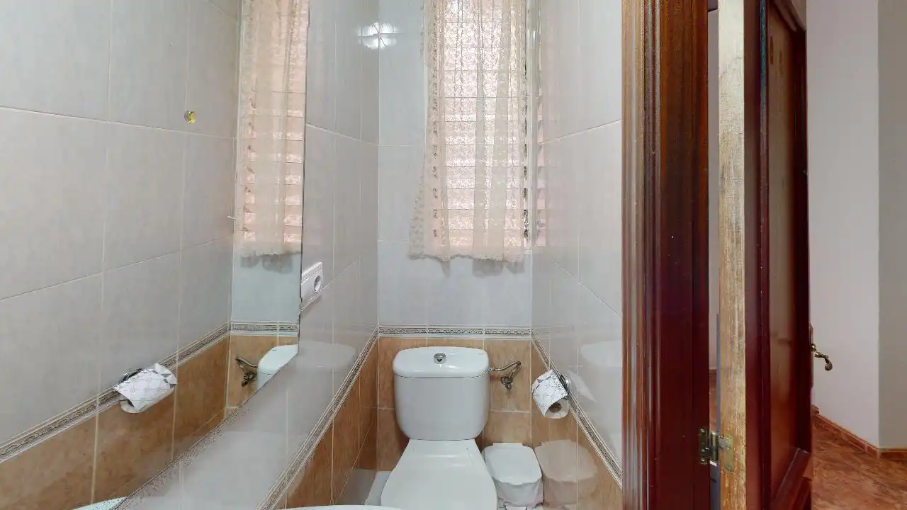 Baño de Edificio en venta en Jaén