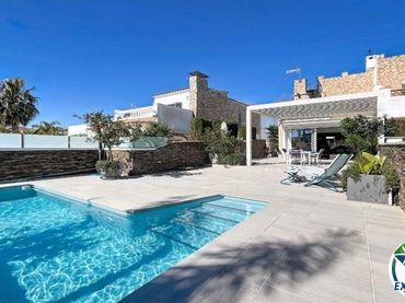 Maison avec piscine à vendre à Sector LLOBREGAT