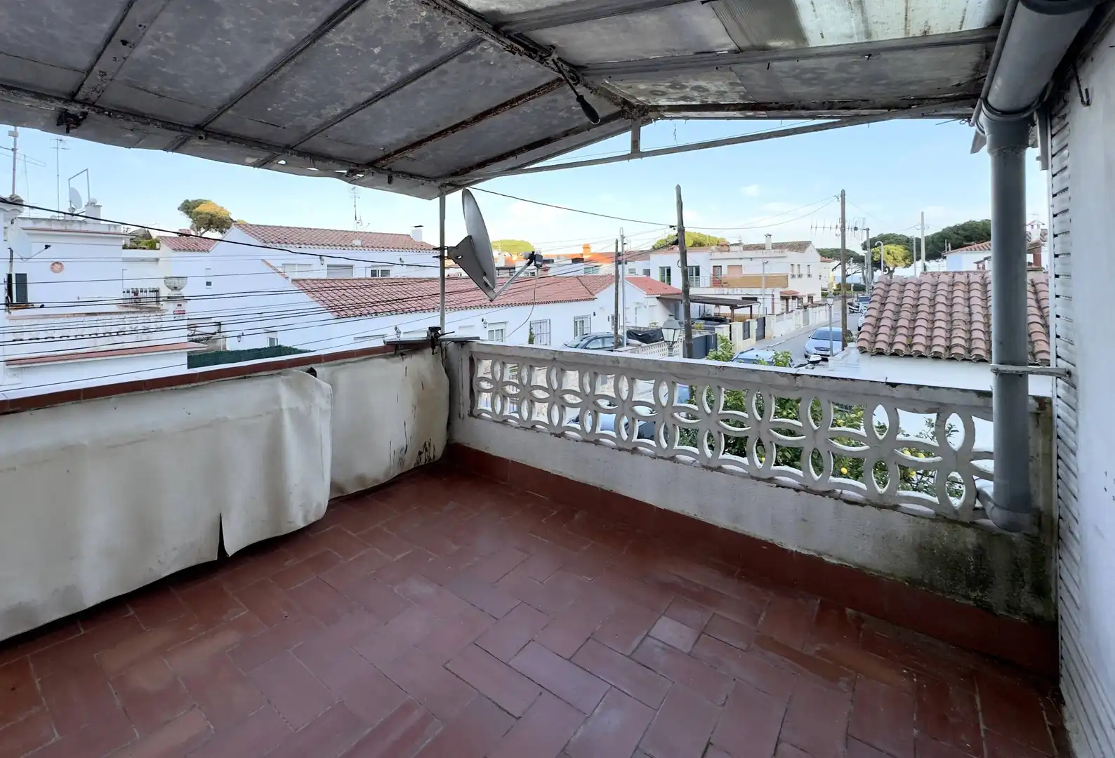 Terrasse von Country house zum Verkauf in Blanes mit Heizung, Privatgarten und Terrasse