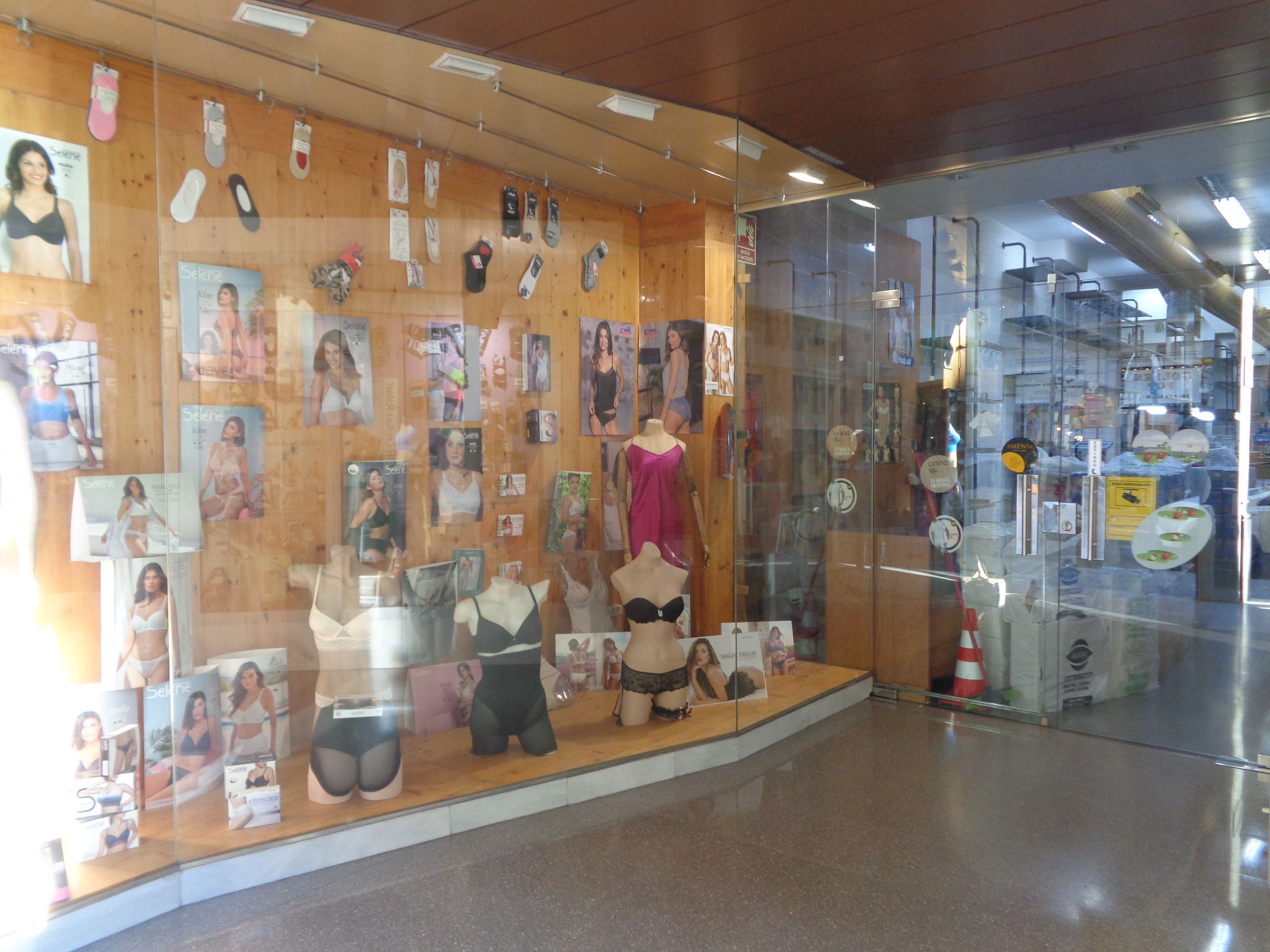 Premises to rent in Carrer de Girona, Dreta de l'Eixample, Eixample,  Barcelona Capital