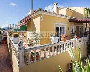 Vista exterior de Casa o xalet en venda en Bellreguard amb Aire condicionat, Calefacció i Jardí privat