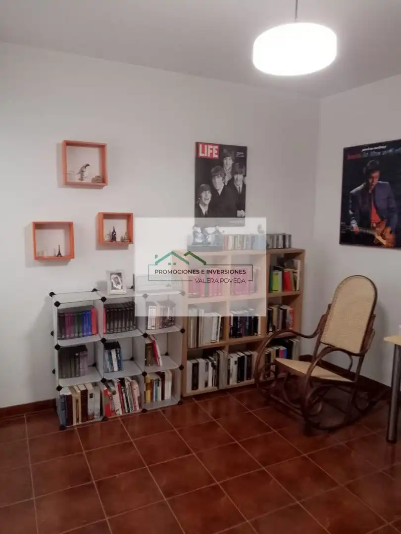 Sala d'estar de Casa o xalet en venda en Enguídanos amb Moblat