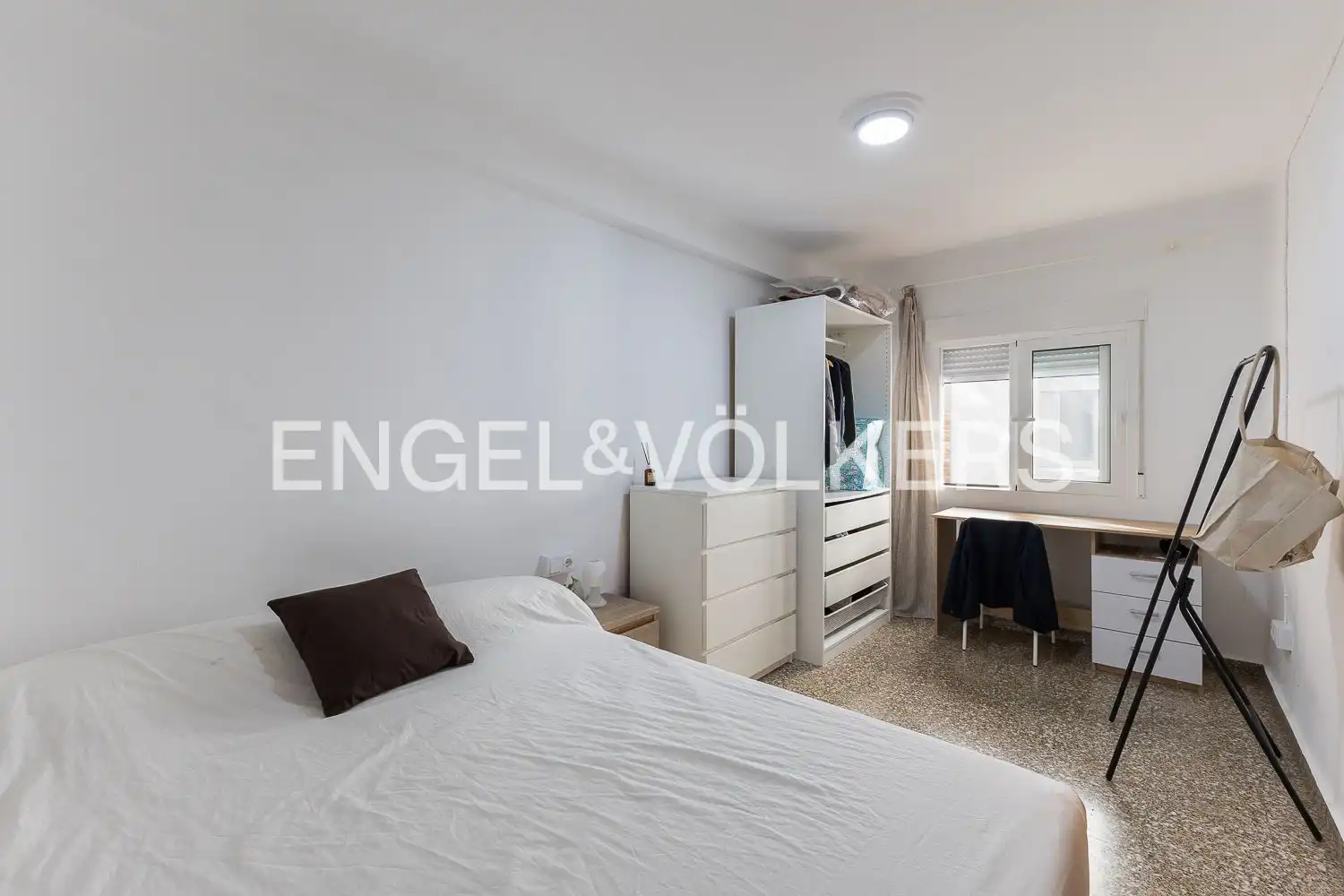 Schlafzimmer von Wohnung zum Verkauf in Valencia mit Heizung, Möbliert und Balkon