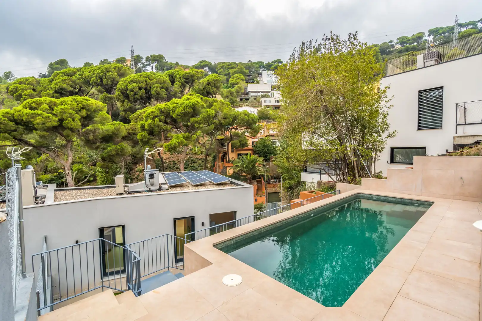Vista exterior de Casa o chalet en venta en Barcelona con Aire acondicionado, Calefacción y Jardín privado