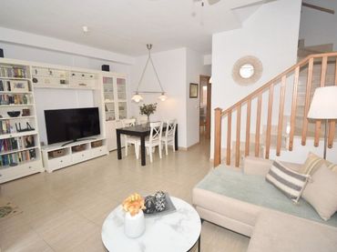 Adosado con balcón en venta en Avenida del Mare Nostrum 103
