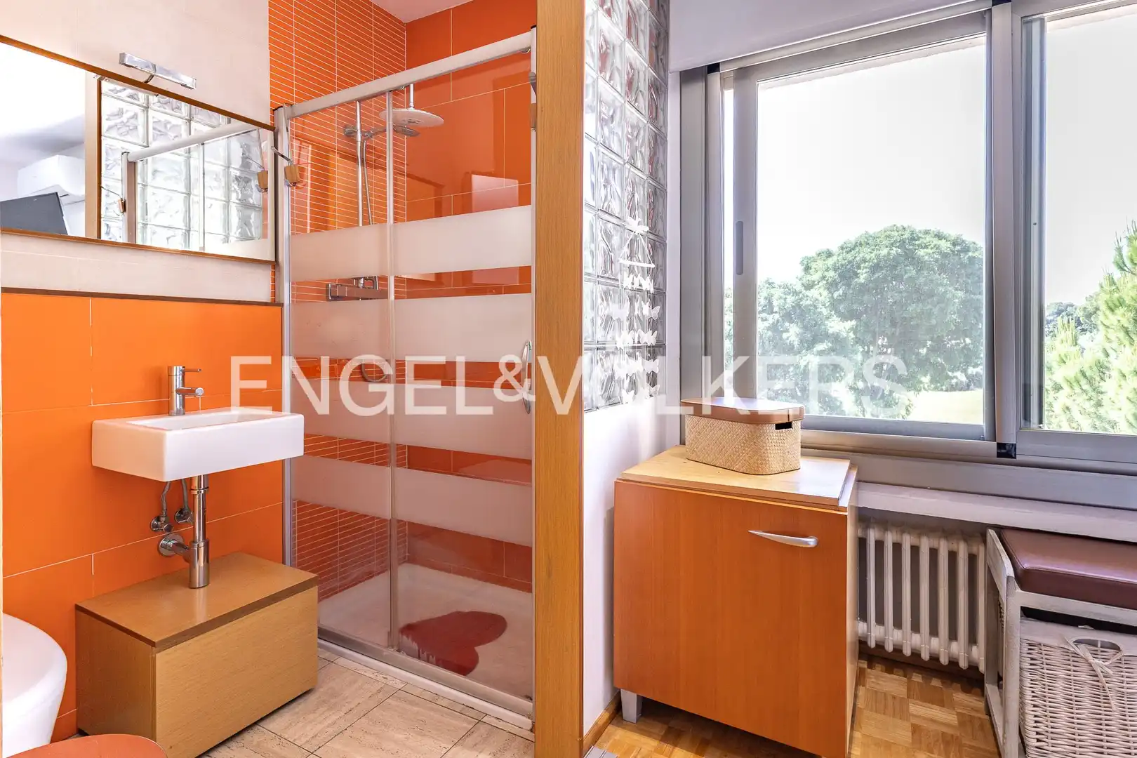 Baño de Casa o chalet en venta en Canovelles con Aire acondicionado, Calefacción y Jardín privado