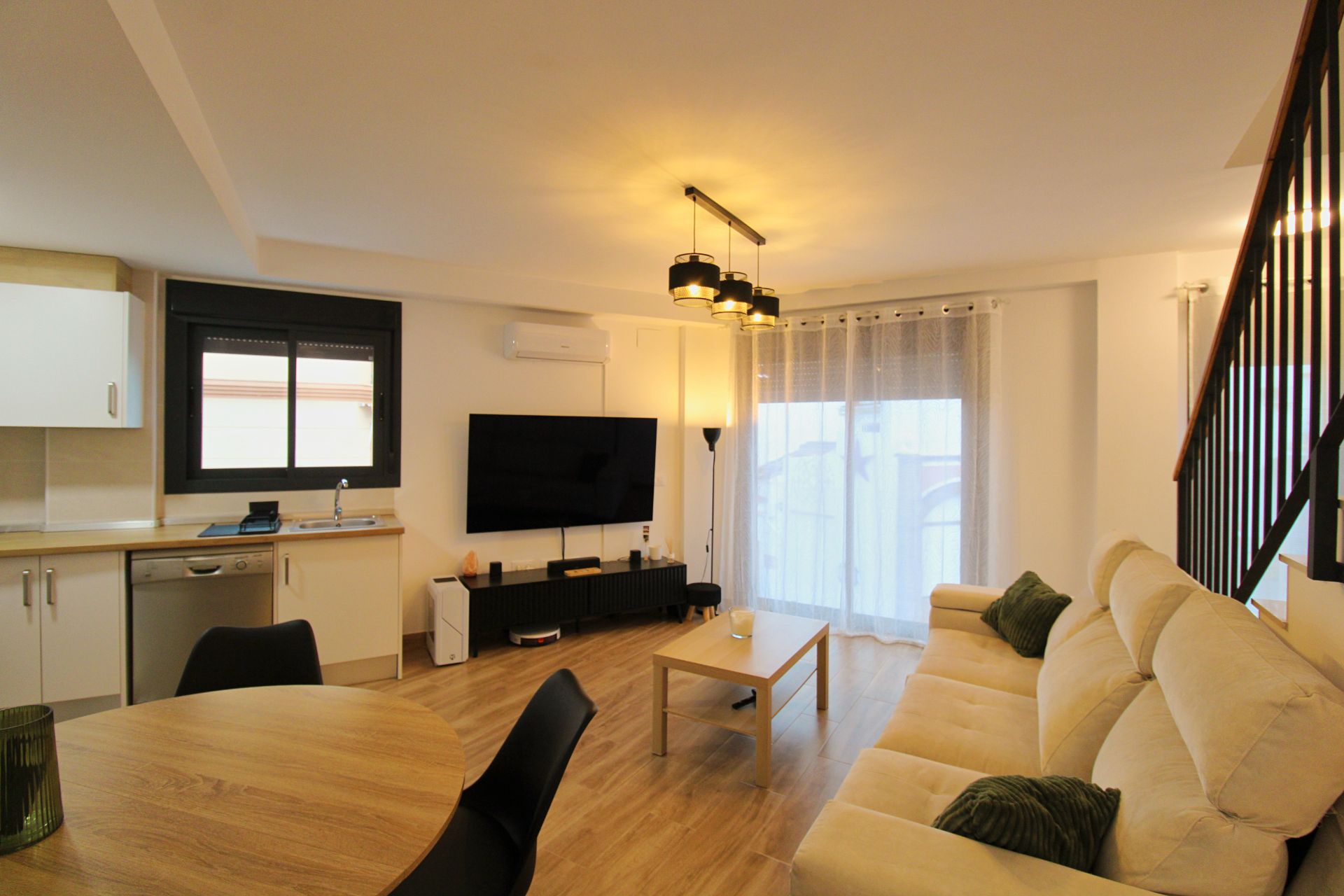 Wohnzimmer von Maisonette zum Verkauf in Alhaurín de la Torre mit Klimaanlage, Heizung und Terrasse