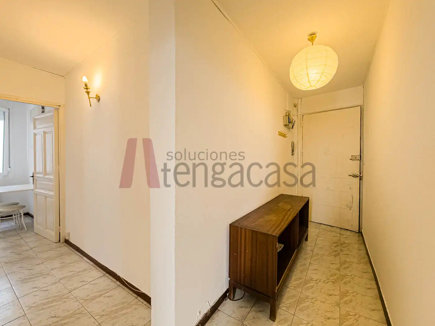Flat for rent to own in Calle de la Colegiata, Embajadores - Lavapiés