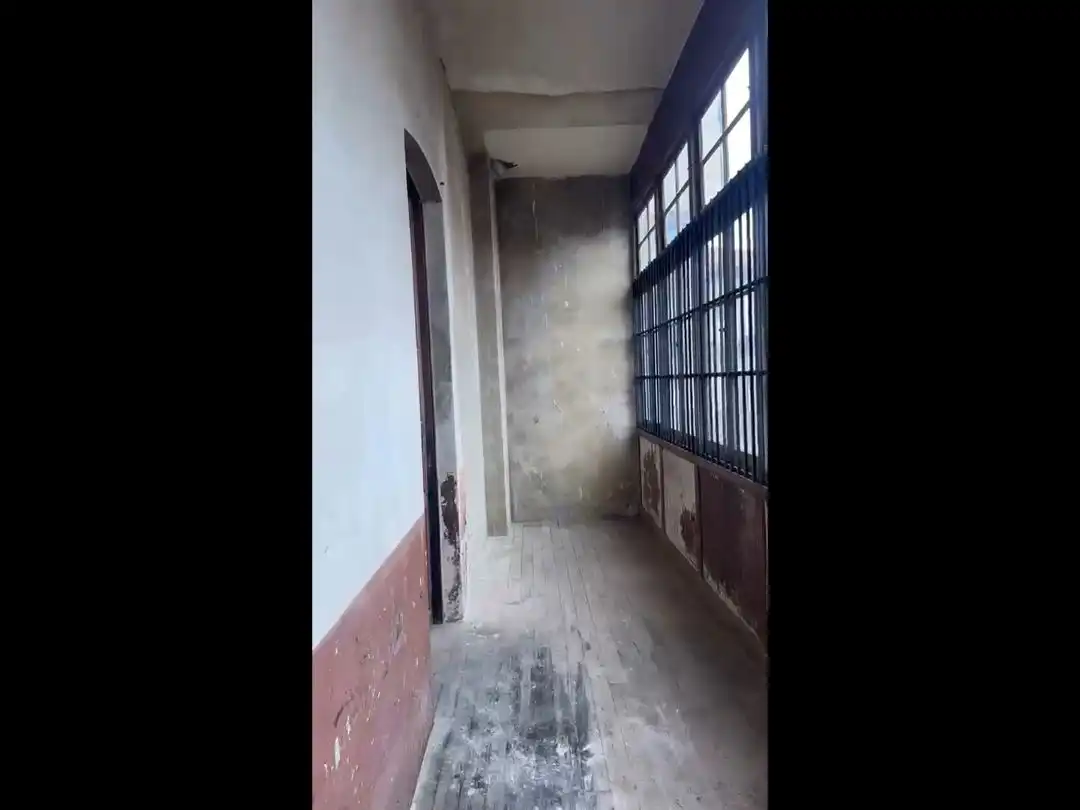 Local de alquiler en Salas con Alarma