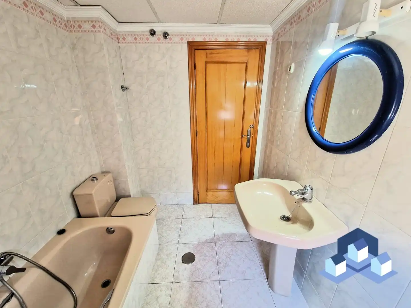 Baño de Piso en venta en Lorca con Amueblado y Balcón