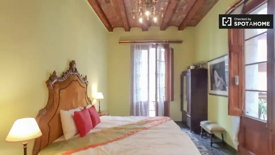 Bedroom of Flat for rent in Ciutat Vella