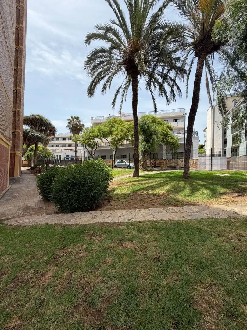 Vista exterior de Apartamento en venta en Benalmádena con Calefacción y Terraza