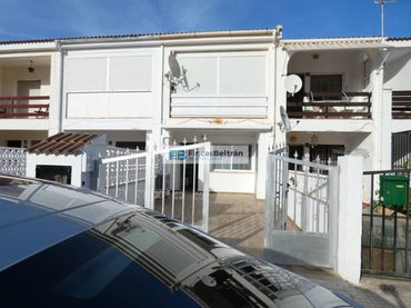 Reihenhaus zum Verkauf in Calle Castellón