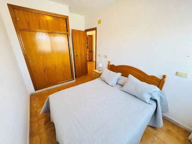 Dormitori de Apartament en venda en Torrevieja amb Aire condicionat, Moblat i Piscina comunitària