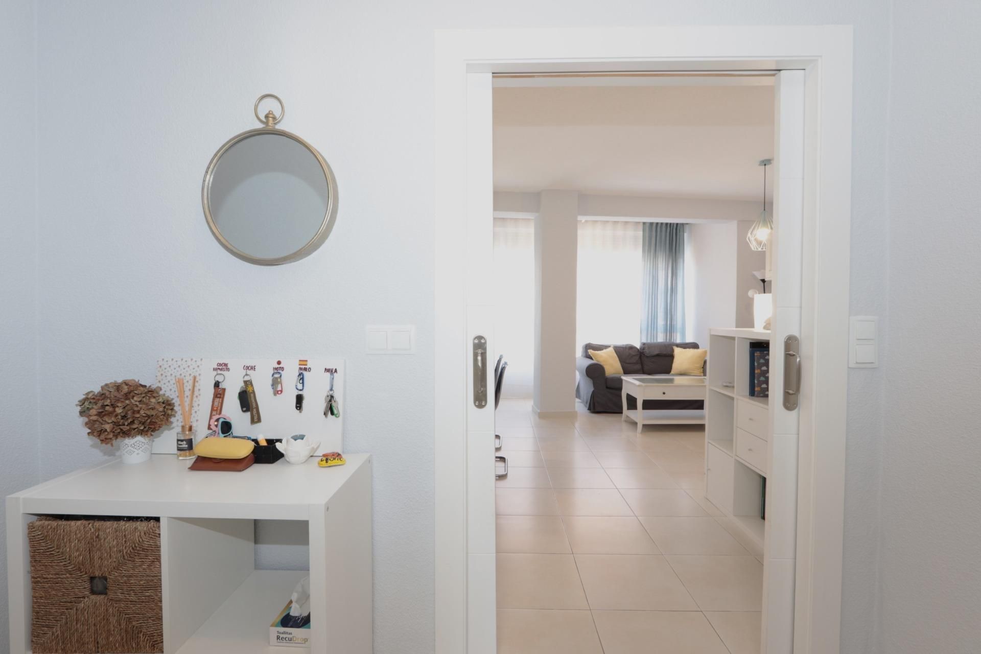 Flat for sale in Calle JUAN FERNANDEZ, Alameda