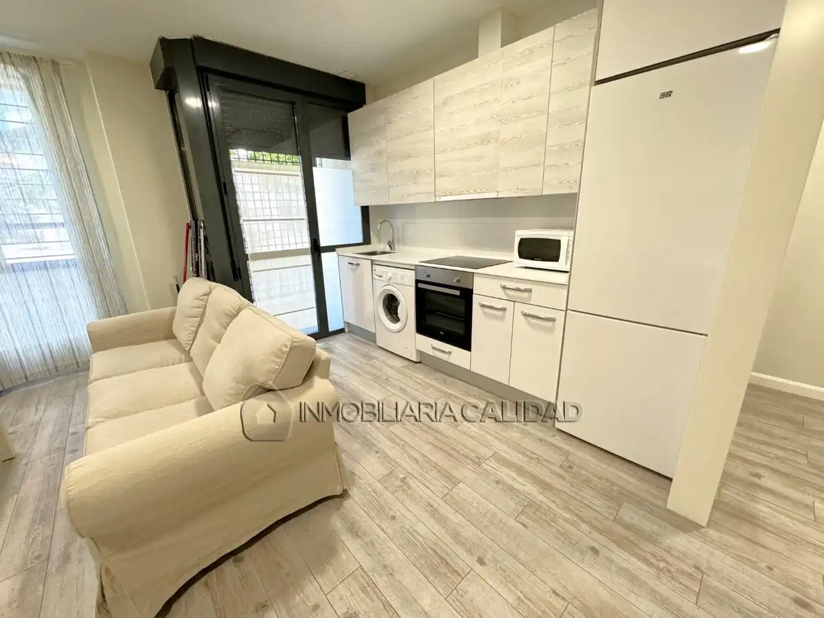 Exterior view of Flat for rent in Burgos  with Heating, Terrace and Furnished