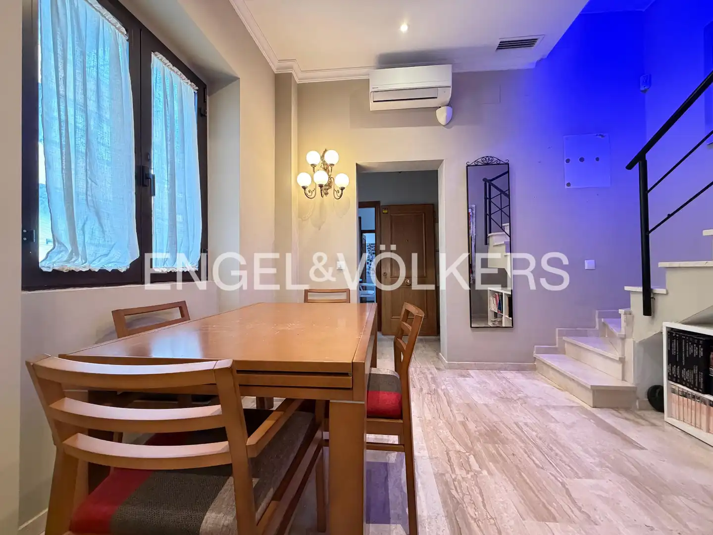 Dining room of Attic for sale in Sevilla  with Air Conditioner, Heating and Terrace