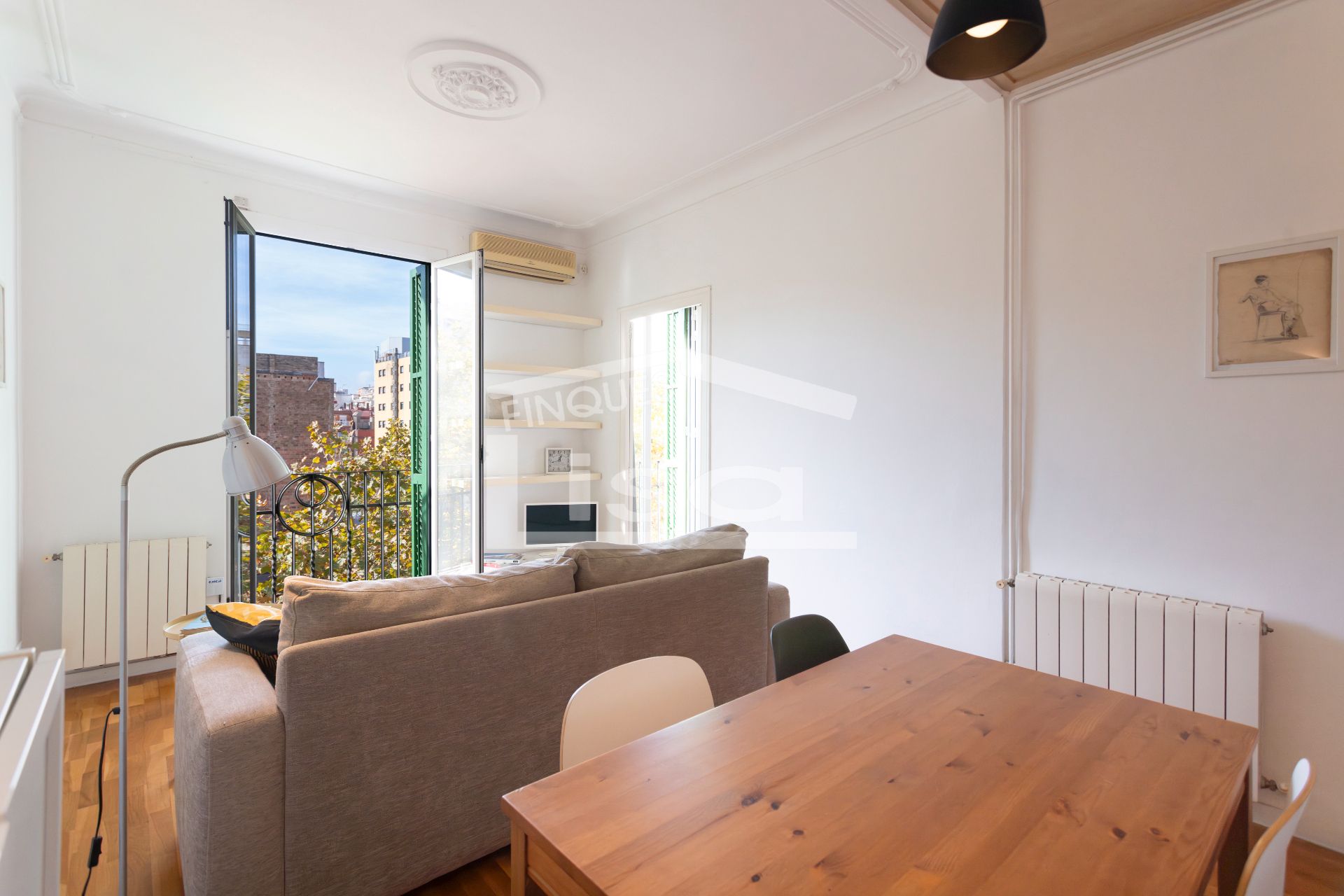 Sala d'estar de Pis en venda en  Barcelona Capital amb Aire condicionat, Calefacció i Parquet