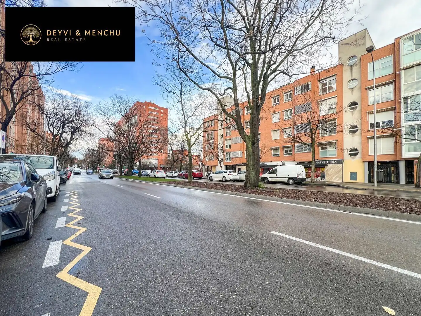 Exterior view of Garage for sale in Madrid