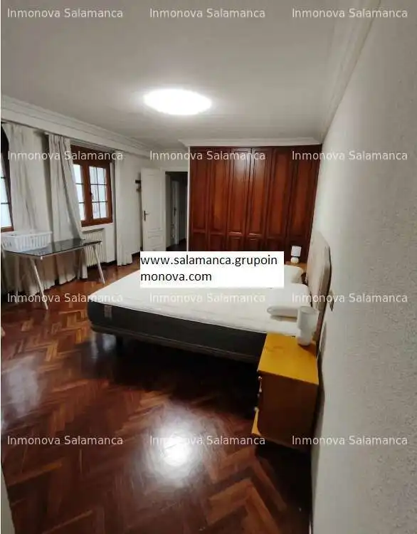 Bedroom of Flat for rent in Salamanca  with Heating, Furnished and Oven