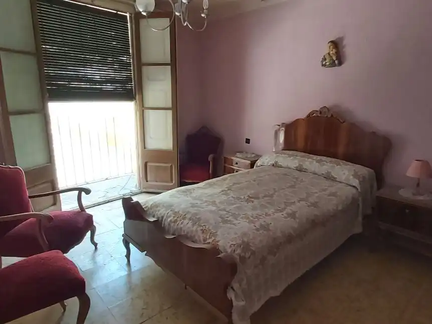 Casa con jardín en venta en Carrer del Camp 4, imagen 3