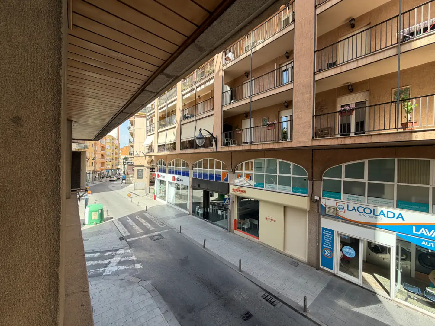 Vista exterior de Oficina de alquiler en Elda con Aire acondicionado, Calefacción y Amueblado