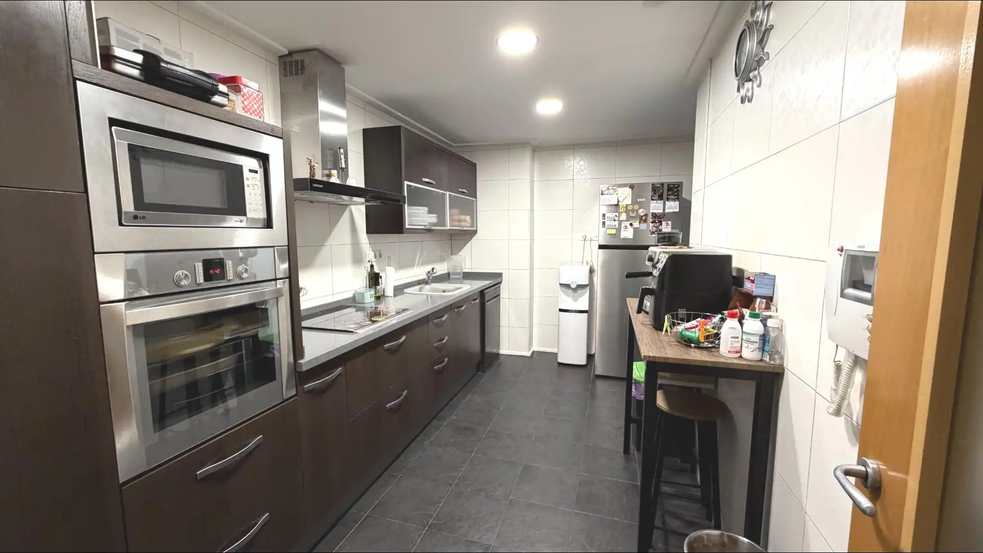 Küche von Wohnung zum Verkauf in Elche / Elx mit Klimaanlage und Balkon