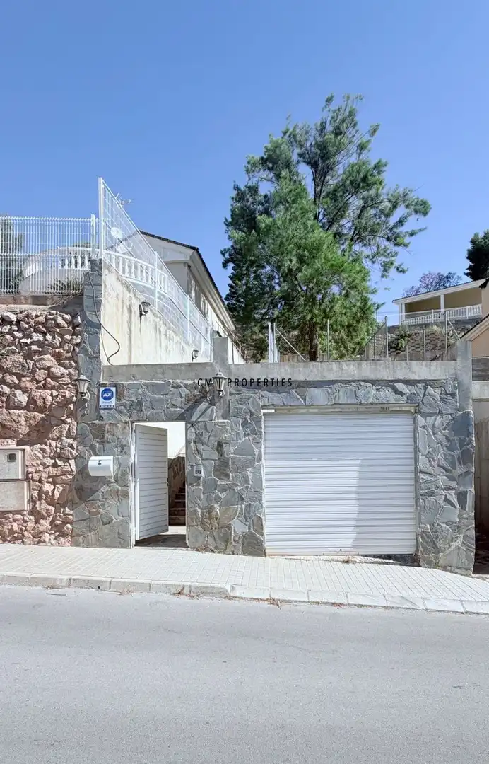 Vista exterior de Casa o chalet en venta en Torrent con Terraza, Trastero y Piscina