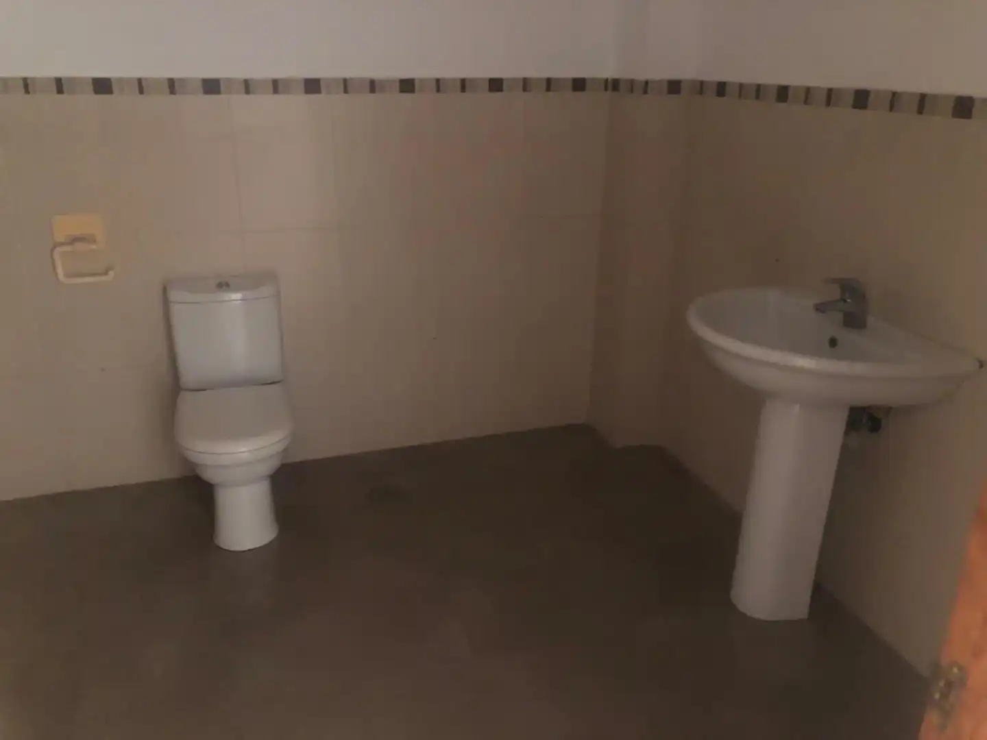 Baño de Casa adosada en venta en Mijas con Aire acondicionado, Calefacción y Jardín privado