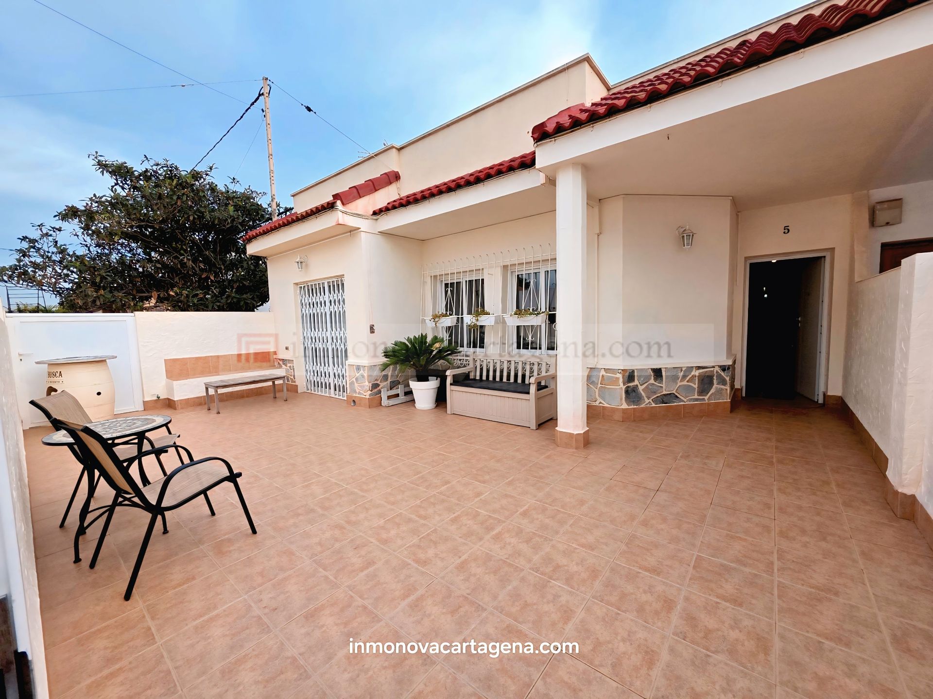 Vista exterior de Casa o chalet en venta en Cartagena con Amueblado