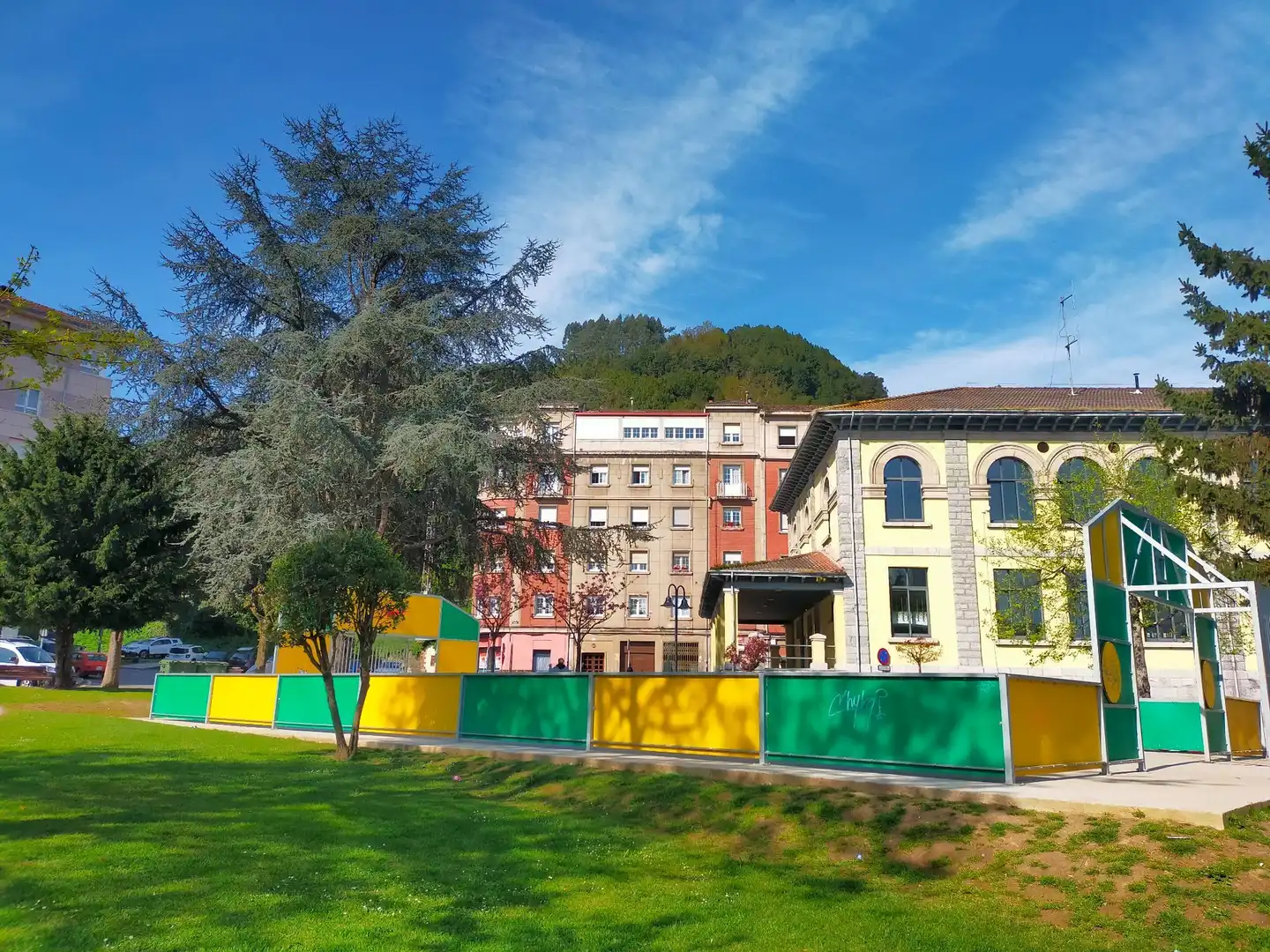Außenansicht von Dachboden zum Verkauf in Pravia mit Heizung, Terrasse und Möbliert