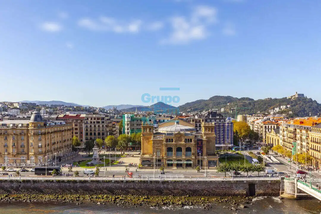 Exterior view of Flat for rent in Donostia - San Sebastián   with Heating