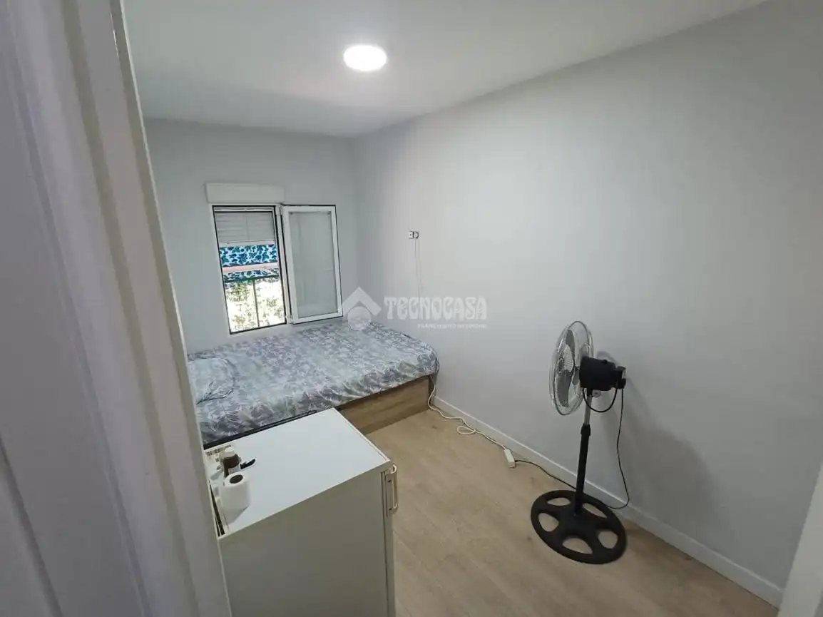 Dormitori de Pis en venda en Madrid amb Calefacció i Terrassa