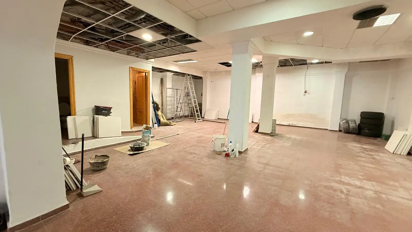 Local comercial de lloguer a Calle Jacinto Benavente, imagen 9