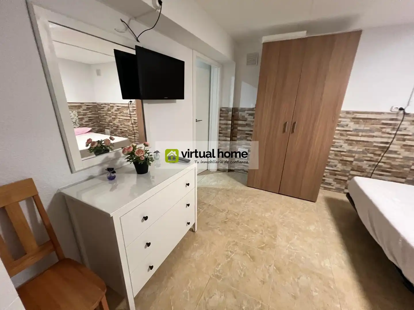 Habitación de Planta baja en venta en Benidorm con Aire acondicionado, Trastero y Amueblado
