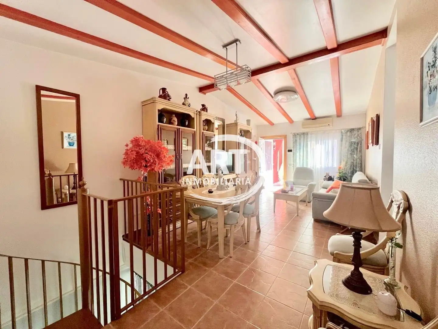 Vista exterior de Casa adosada en venta en La Pobla de Vallbona con Aire acondicionado, Calefacción y Jardín privado