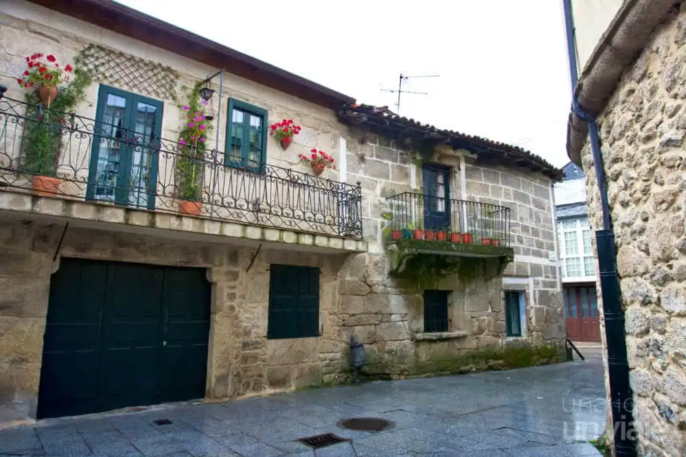 Vista exterior de Casa adosada en venta en A Pobra de Trives  con Amueblado, Lavadora y Microondas