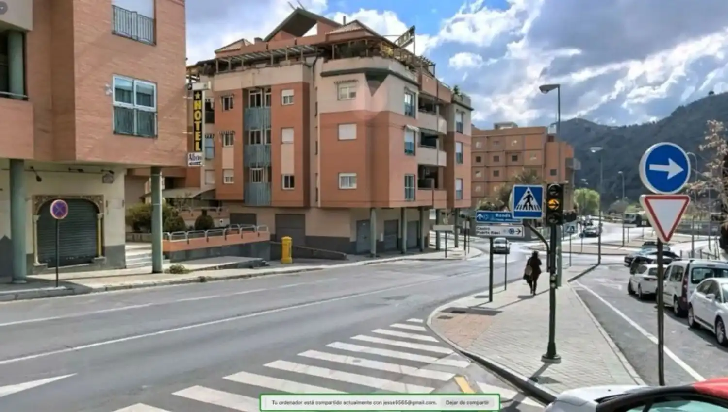 Außenansicht von Garage zum Verkauf in Granada