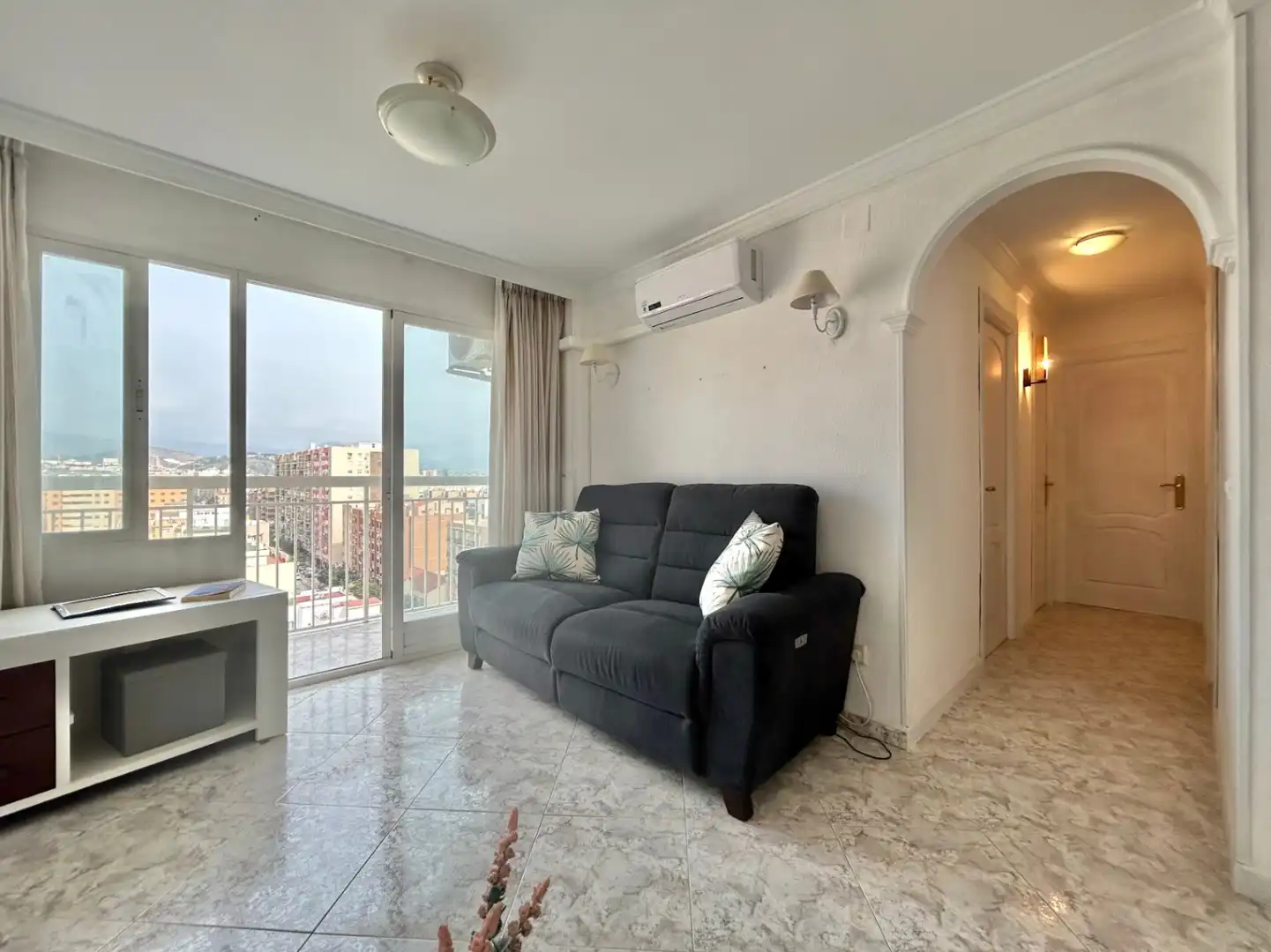 Sala d'estar de Àtic en venda en Málaga amb Aire condicionat, Terrassa i Traster