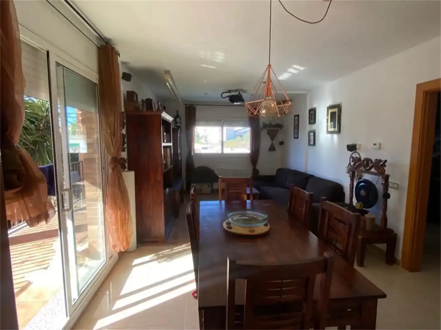Menjador de Casa o xalet en venda en Calafell amb Aire condicionat, Jardí privat i Parquet